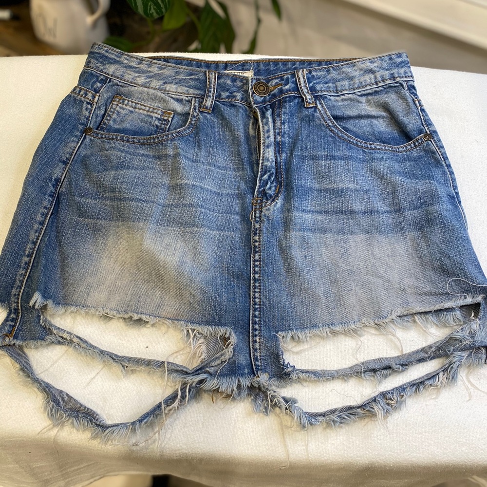 Machine denim skirt